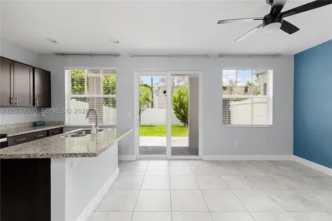 4813 NW 48th Terrace Tamarac FL 33319
