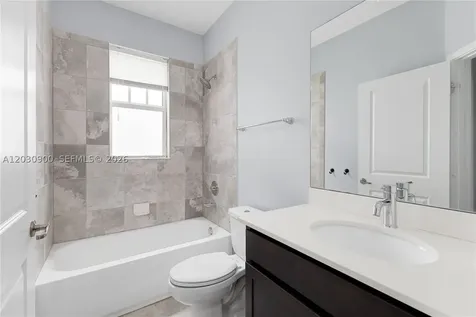 4813 NW 48th Terrace Tamarac FL 33319