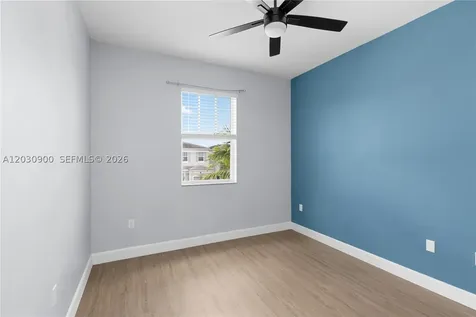 4813 NW 48th Terrace Tamarac FL 33319