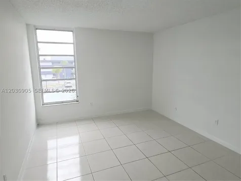 8821 W Flagler Street Miami FL 33174