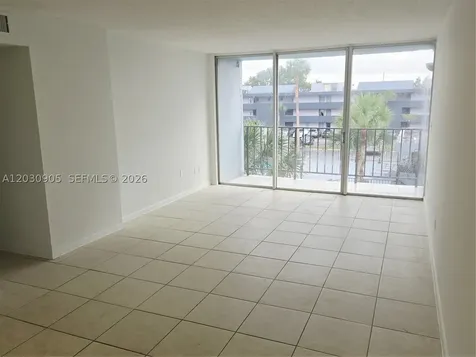 8821 W Flagler Street Miami FL 33174