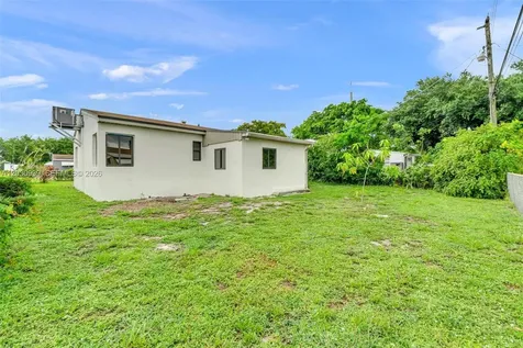 2651 Fletcher Court Hollywood FL 33020