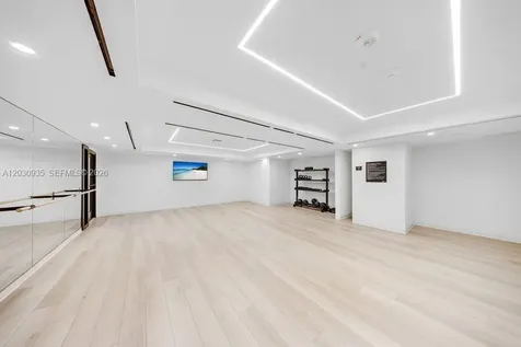 225 N Miami Avenue Miami FL 33128