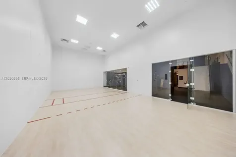 225 N Miami Avenue Miami FL 33128