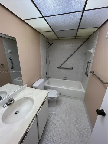 7650 W Mcnab Road Tamarac FL 33321