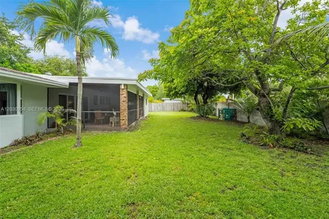 10421 SW 107th Street Miami FL 33176