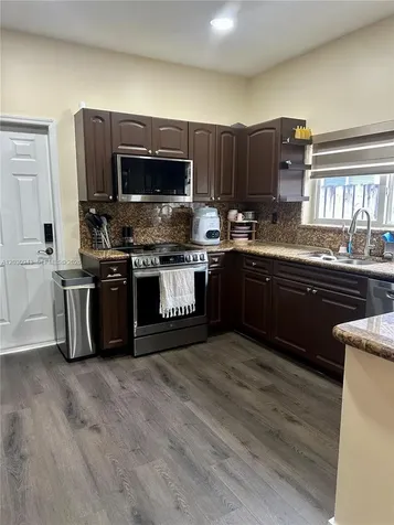 15490 SW 10th Street Miami FL 33194