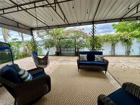 15490 SW 10th Street Miami FL 33194