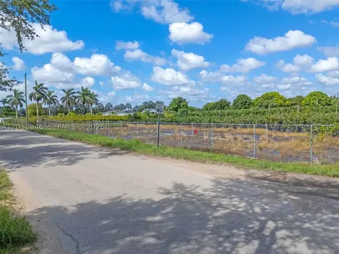 208 St SW 198 Avenue Miami FL 33187
