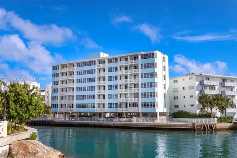 1670 Lincoln Court Miami Beach FL 33139