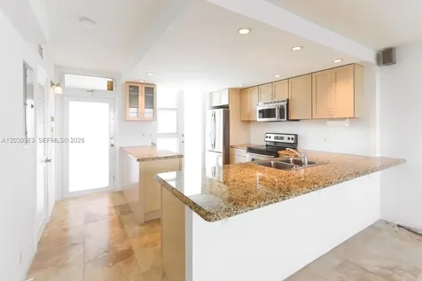 1670 Lincoln Court Miami Beach FL 33139