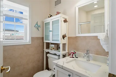 720 Boyd Drive Key Largo FL 33037