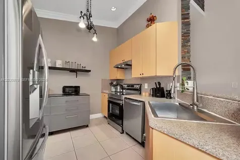 2327 NE 37th Terrace Homestead FL 33033