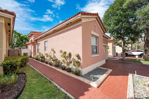 2327 NE 37th Terrace Homestead FL 33033