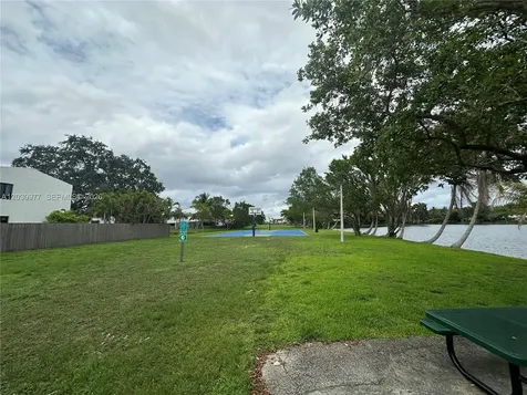 11358 SW 68th Terrace Miami FL 33173
