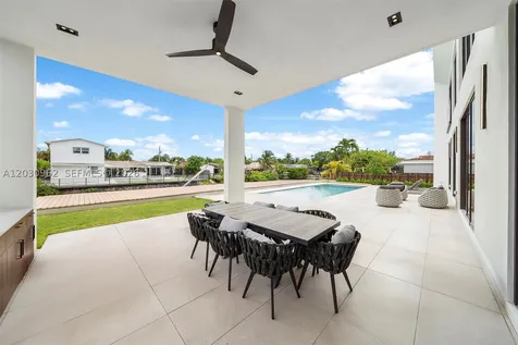 2380 NE 196th Street Miami FL 33180