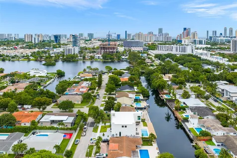 2380 NE 196th Street Miami FL 33180