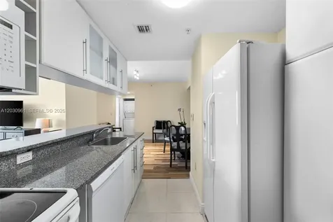 275 NE 18th Street Miami FL 33132
