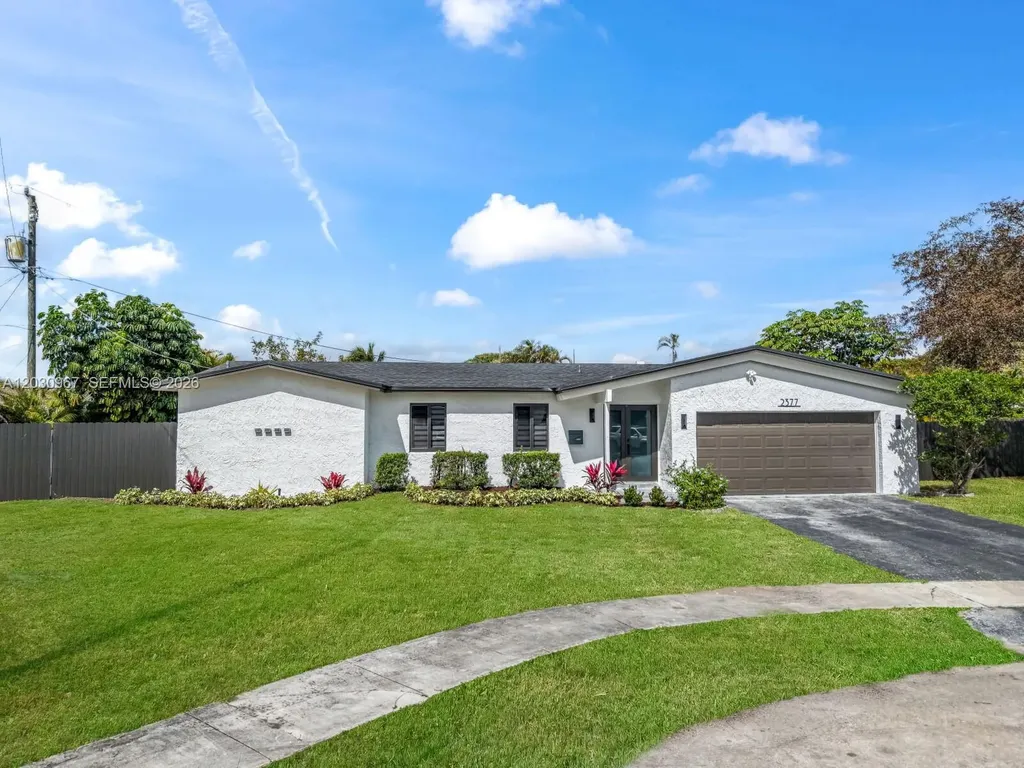 2377 NW 83rd Avenue Sunrise FL 33322