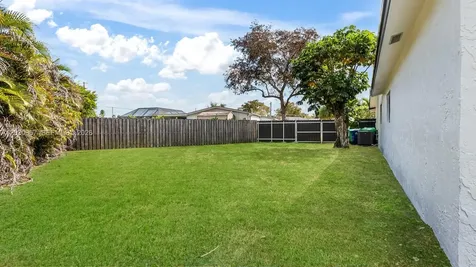 2377 NW 83rd Avenue Sunrise FL 33322