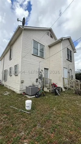1742 SW 44th Terrace Fort Lauderdale FL 33317