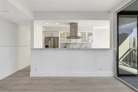 1000 Island Boulevard Aventura FL 33160