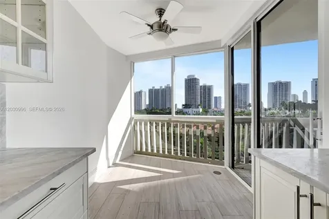 1000 Island Boulevard Aventura FL 33160