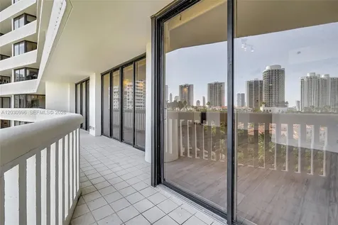 1000 Island Boulevard Aventura FL 33160