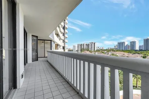 1000 Island Boulevard Aventura FL 33160