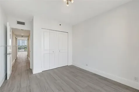 1000 Island Boulevard Aventura FL 33160