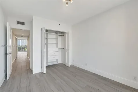 1000 Island Boulevard Aventura FL 33160