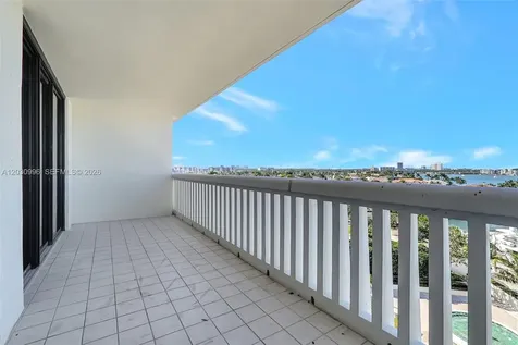1000 Island Boulevard Aventura FL 33160
