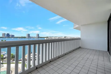 1000 Island Boulevard Aventura FL 33160