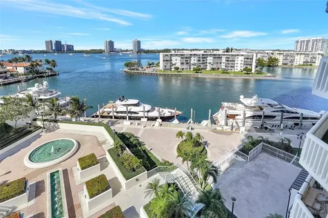 1000 Island Boulevard Aventura FL 33160