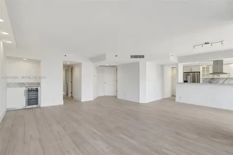 1000 Island Boulevard Aventura FL 33160