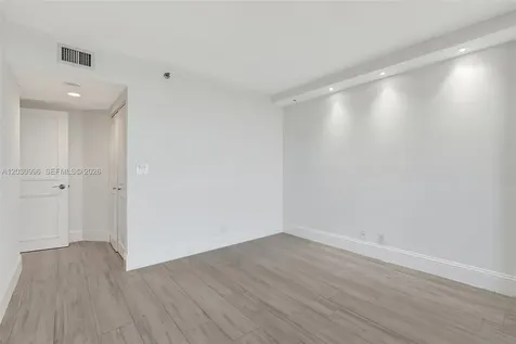 1000 Island Boulevard Aventura FL 33160