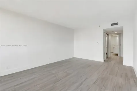 1000 Island Boulevard Aventura FL 33160