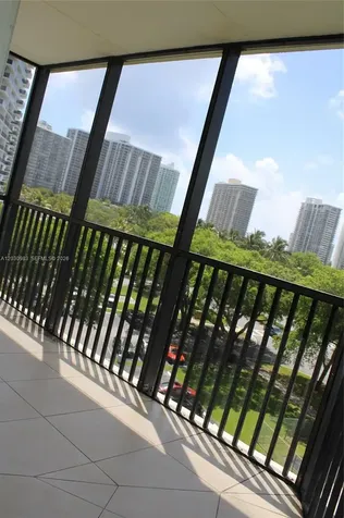 3475 N Country Club Drive Aventura FL 33180
