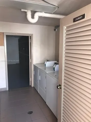 1665 Bay Road Miami Beach FL 33139