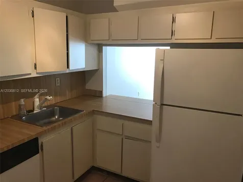1665 Bay Road Miami Beach FL 33139
