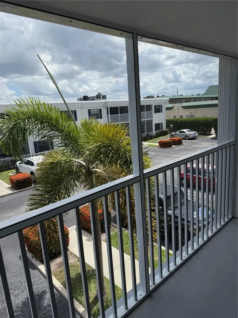 170 Cypress Club Drive Pompano Beach FL 33060