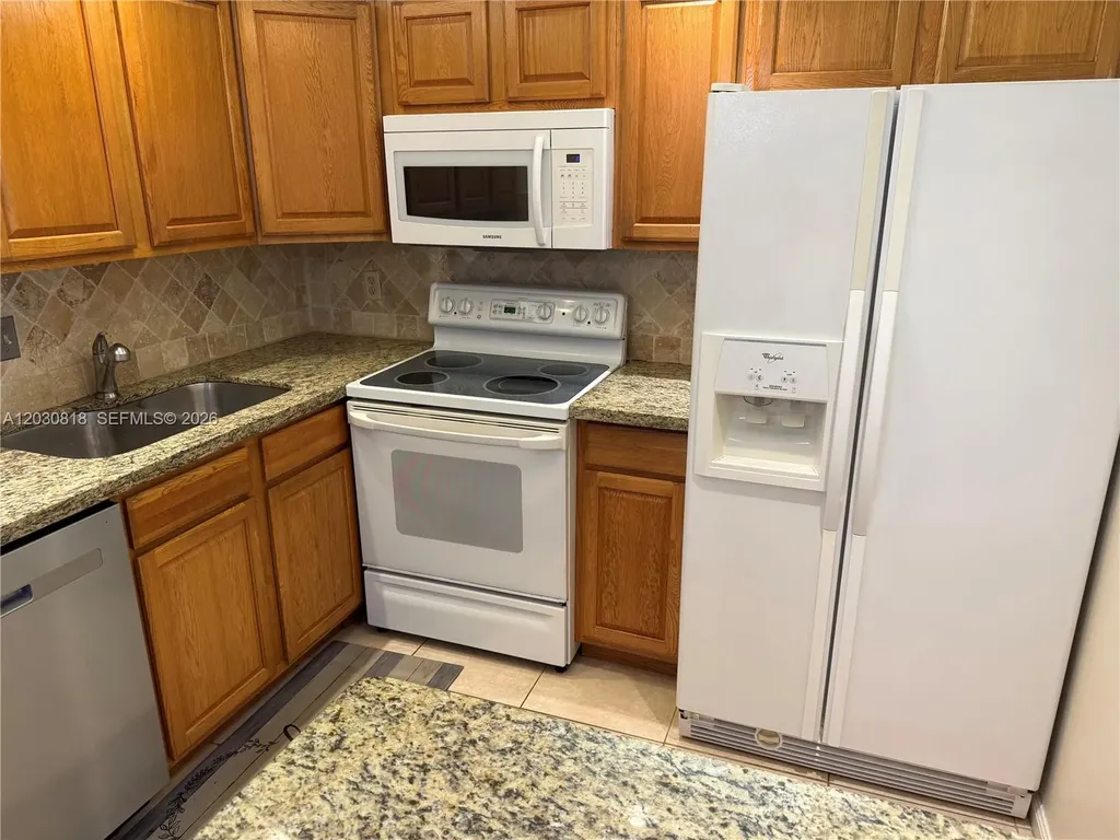 170 Cypress Club Drive Pompano Beach FL 33060