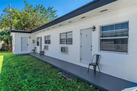 105 SW 5th Court Dania Beach FL 33004