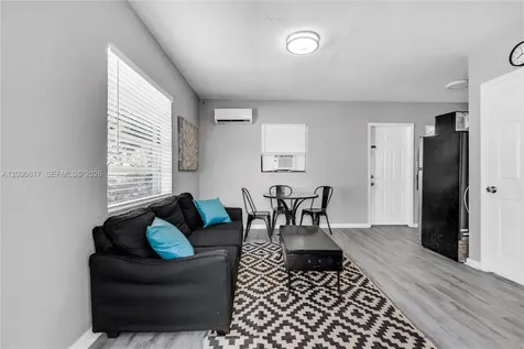 105 SW 5th Court Dania Beach FL 33004