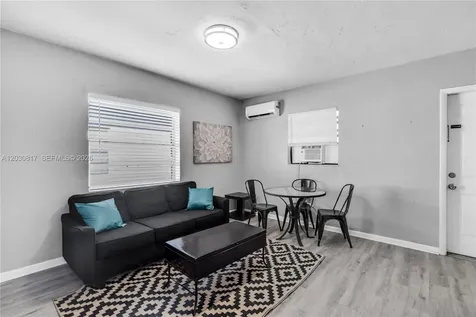 105 SW 5th Court Dania Beach FL 33004