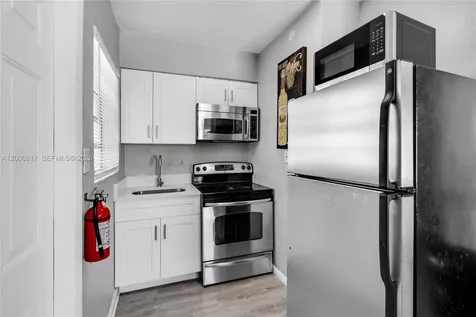105 SW 5th Court Dania Beach FL 33004