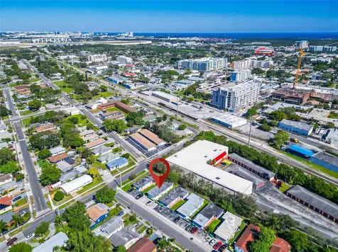 105 SW 5th Court Dania Beach FL 33004