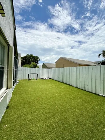 248 W Riverbend Drive Sunrise FL 33326