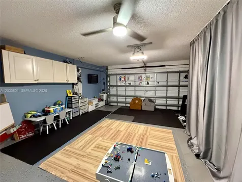 248 W Riverbend Drive Sunrise FL 33326