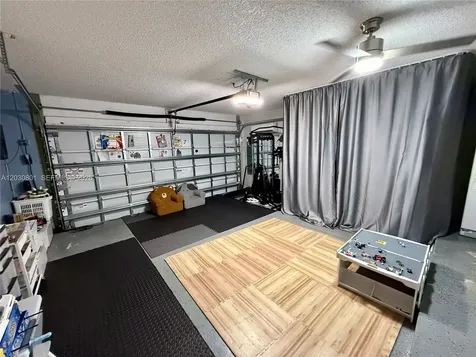 248 W Riverbend Drive Sunrise FL 33326